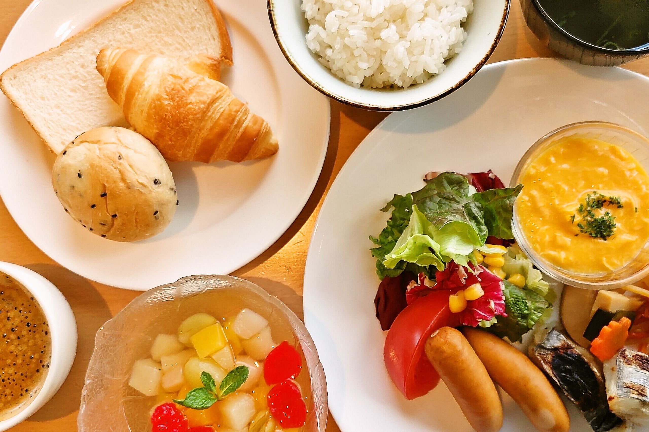 無料朝食盛付け例
